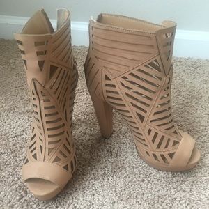 Tan sandal